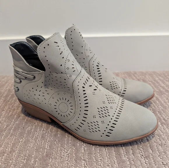Unbranded Gray Ankle Boots - Picture 1 of 8